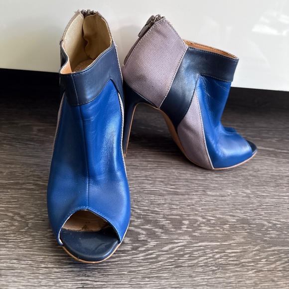 BCBG Paris Shoes - Shoes